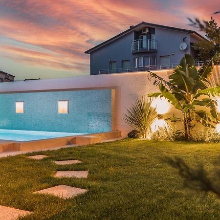 Villa Elena Deluxe Mit Whirlpool Und Beheiztem Pool Am Meer Und Wunderschoenen Blick Auf Die Brijuni Inseln Фажана Экстерьер фото