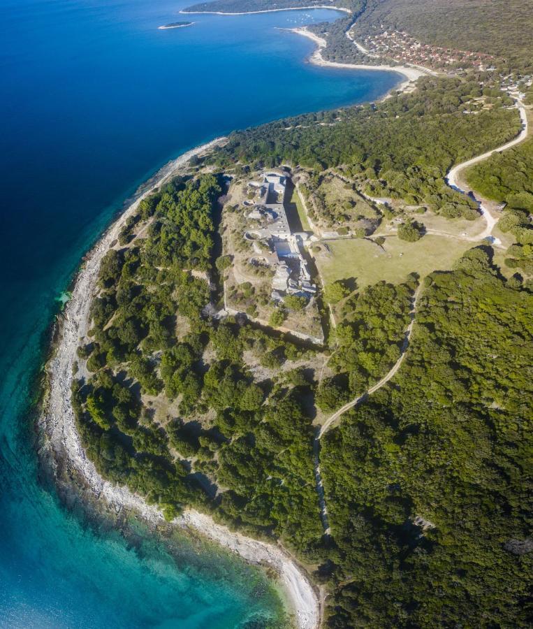 Villa Elena Deluxe Mit Whirlpool Und Beheiztem Pool Am Meer Und Wunderschoenen Blick Auf Die Brijuni Inseln Фажана Экстерьер фото